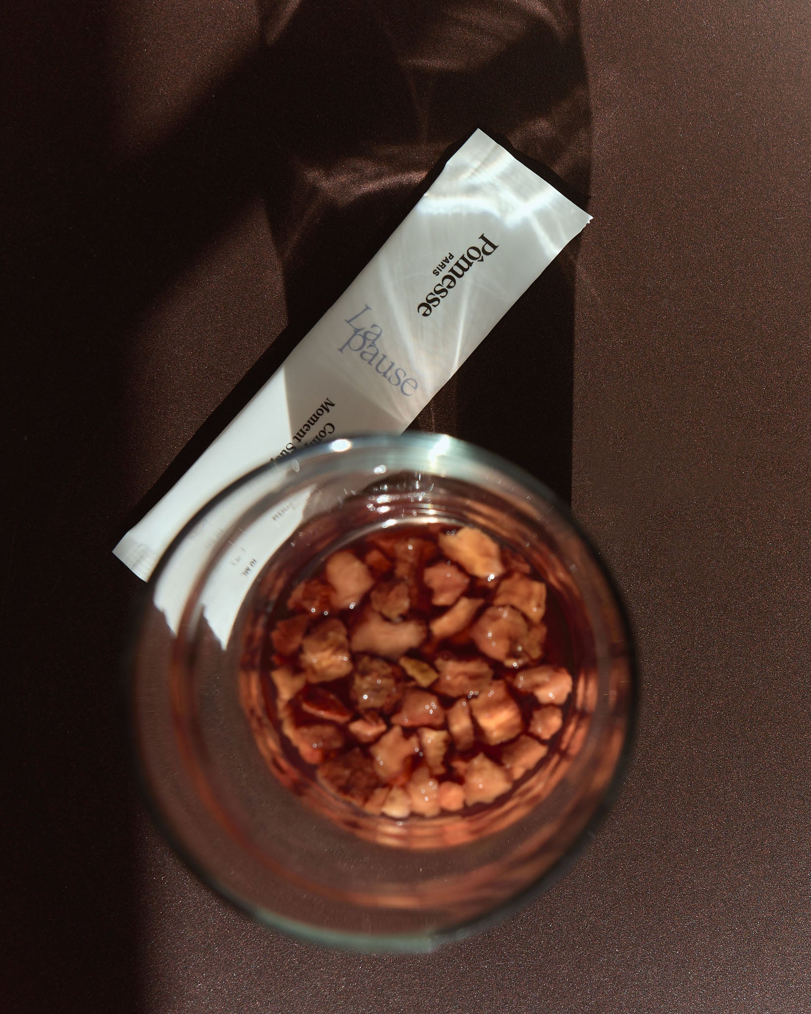Pomesse Paris Complement Moment Suspendu Nature Morte